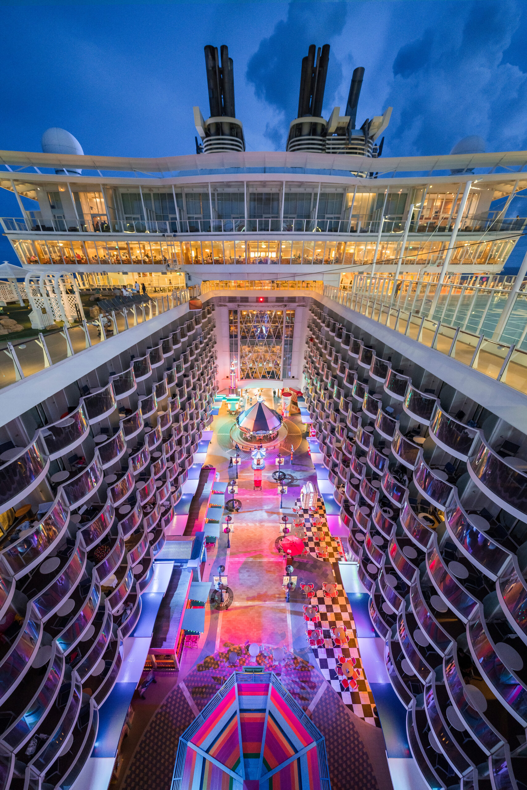 Promenade_Allure_of_the_seas